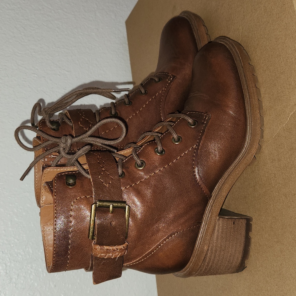 Chunky block heel boot